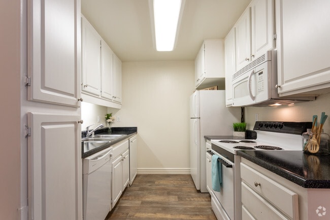 Interior Photo - Elan - Scripps Terrace