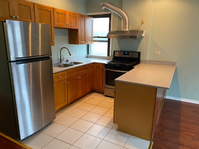 Foto del edificio - 2988 S Archer Ave