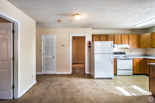 3BR, 2BA - 1,100SF - Dining Room - Oak Park Heights