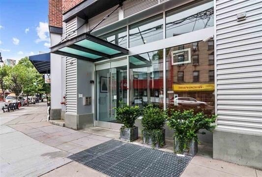 Foto del edificio - 217 NEWARK Ave