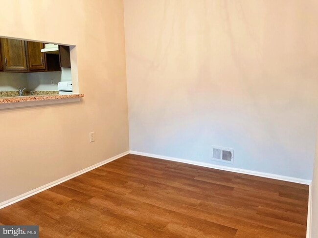 Building Photo - 15 Azalea Ct