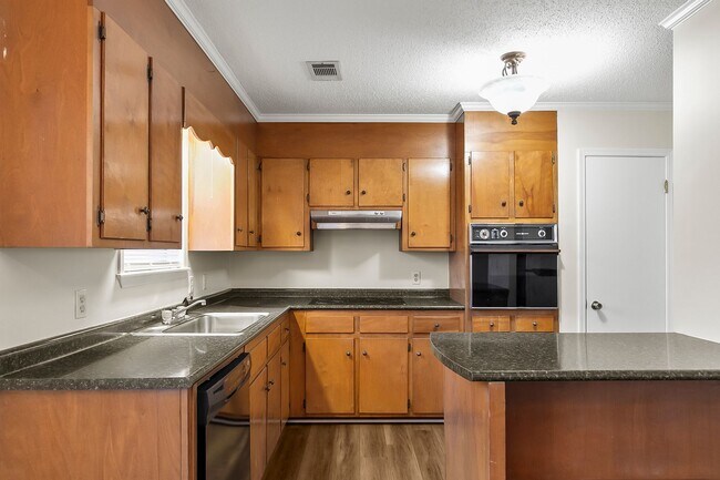 Building Photo - 12378 Patton Pl Spur