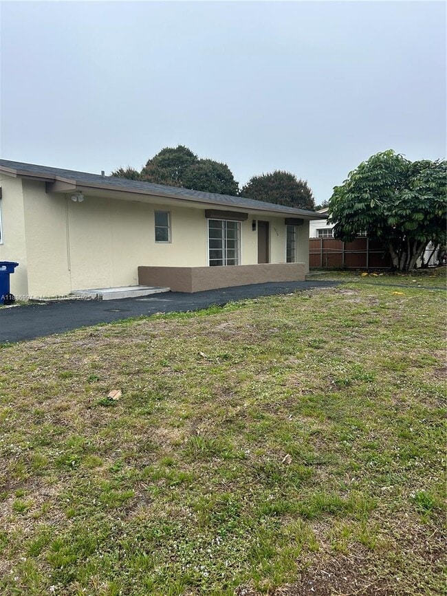 Foto del edificio - 3270 NW 196th Ln