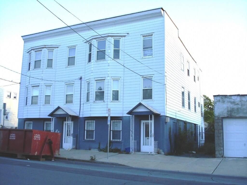 Primary Photo - 419 Sheridan Ave