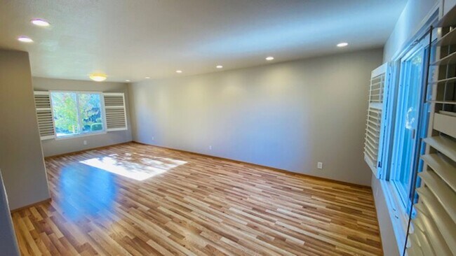 Building Photo - Gorgeous 4BD/2.5BA, Two-Story Home in Casa...