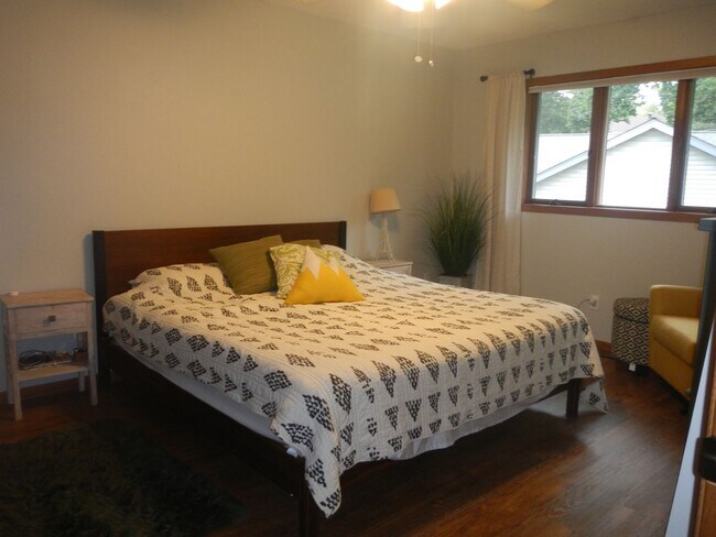Foto del edificio - Nice 3 Bedroom 2.5 Bathroom house in Hudson