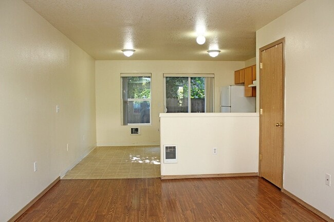 Building Photo - 3548 SE 119th Ave