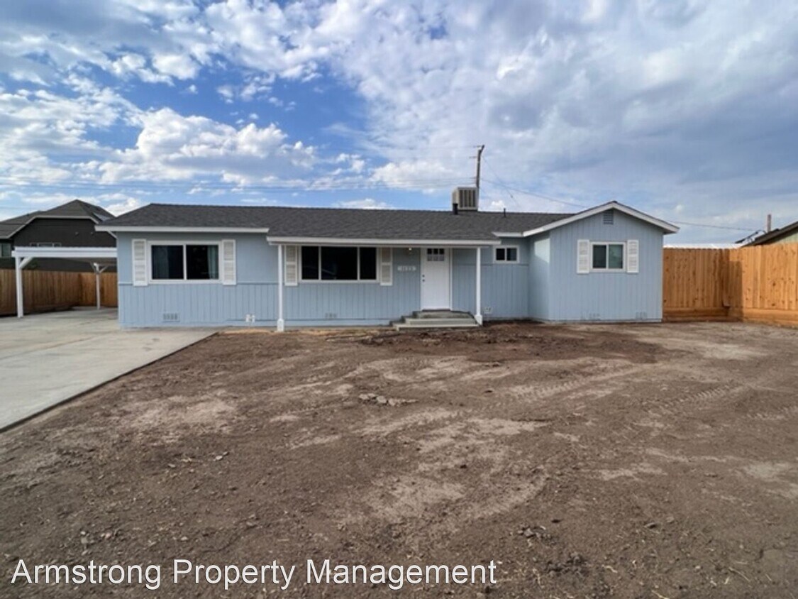 Primary Photo - 3 br, 1 bath House - 1625 W. Sunnyview Avenue