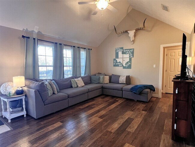 Foto del edificio - 2401 Will St