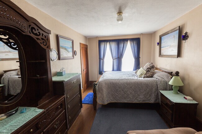 Building Photo - 29 S Factory St