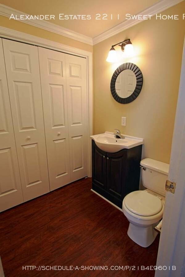 Foto del edificio - 2211 Sweet Home Rd