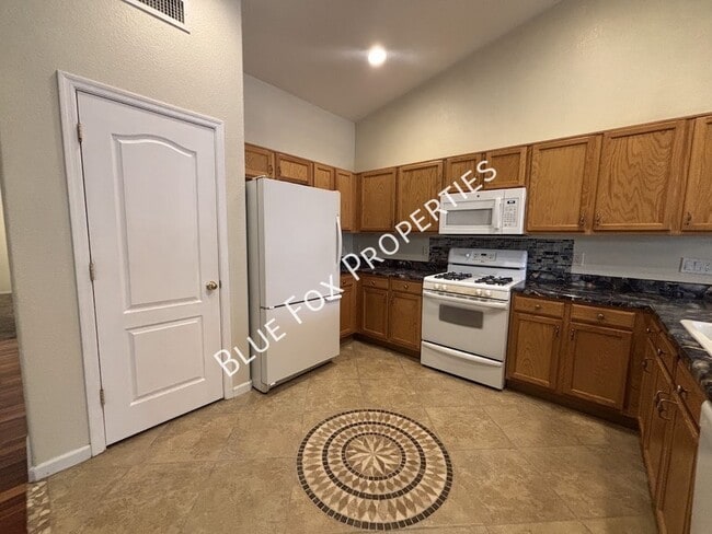 Building Photo - 3149 S Quinn Dr