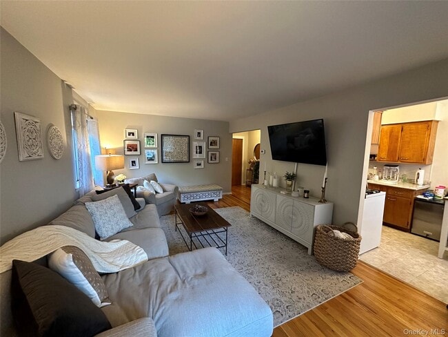 Building Photo - 20 Fisher Ave