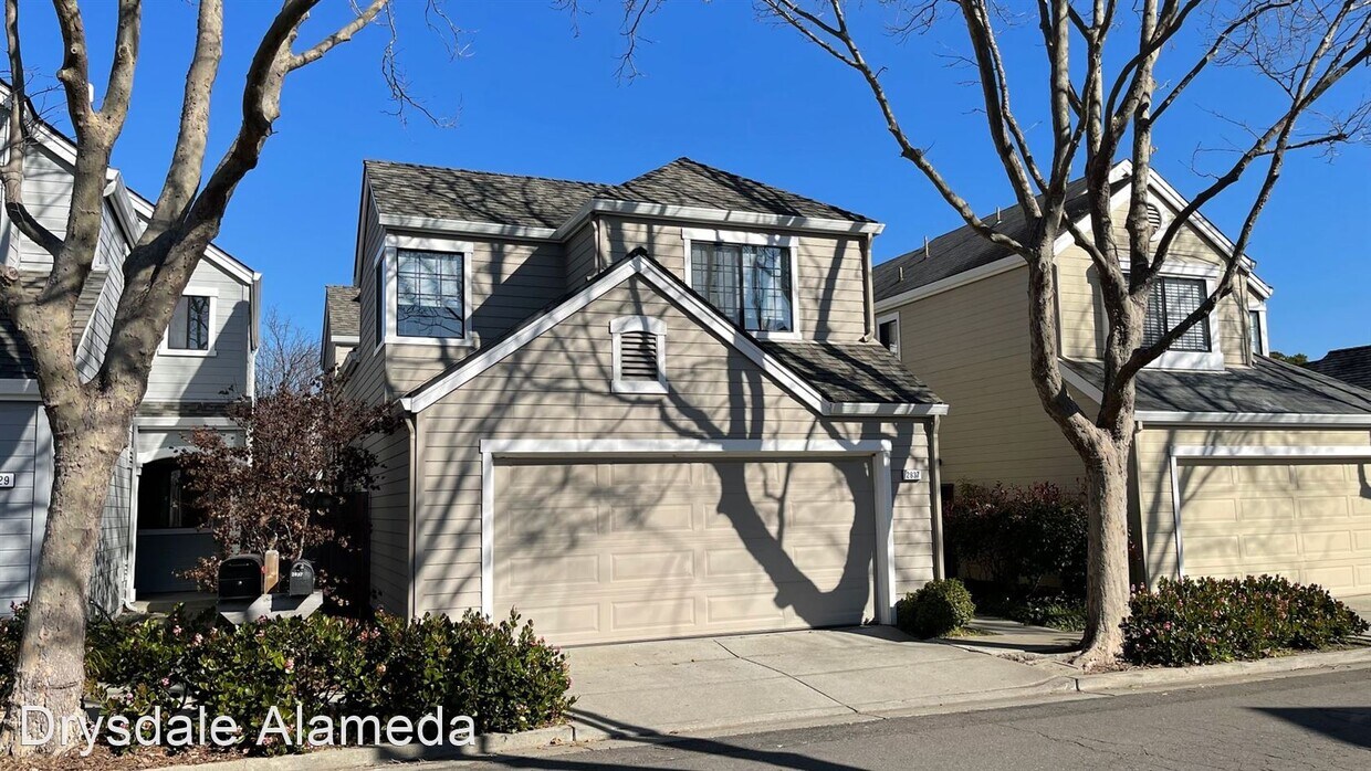 Primary Photo - 3 br, 2.5 bath House - 2837 Brown Street (LO)