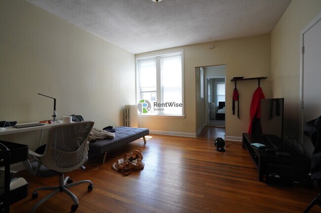 Building Photo - 1120 Commonwealth Ave