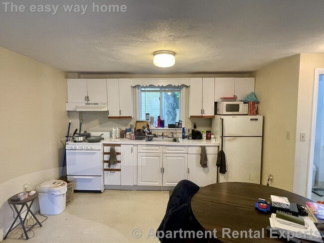 Photo - 123 Amory St Apartment