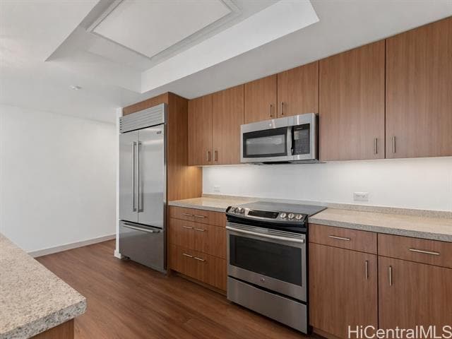 Building Photo - 555 South St