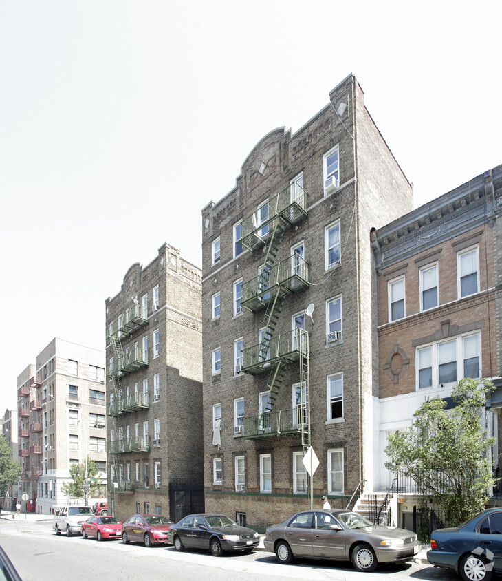 Foto principal - 101 E 179th St