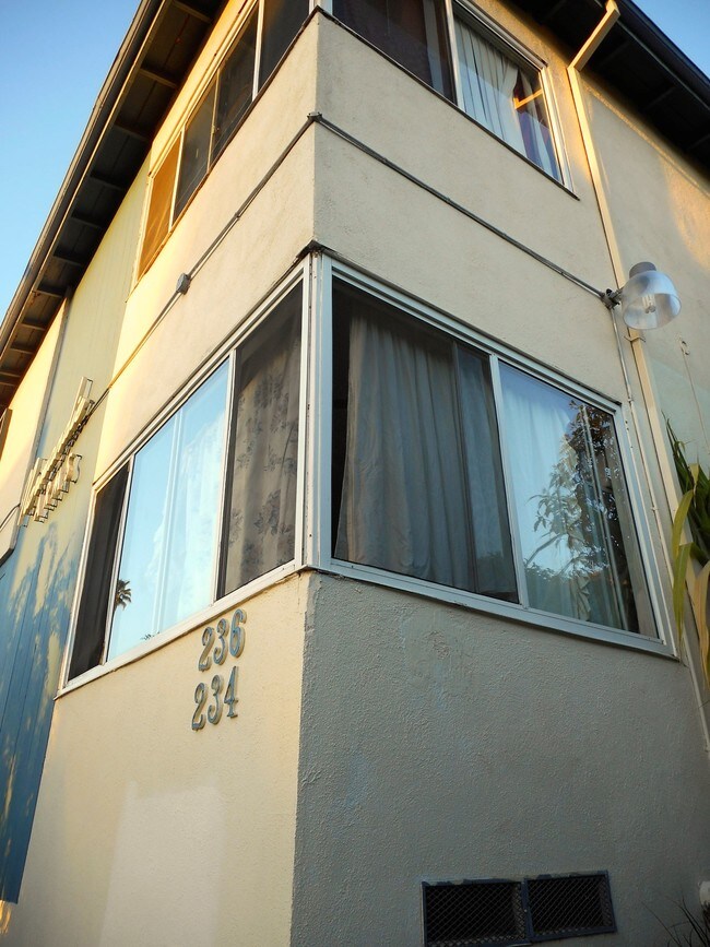 Building Photo - Normadie Arms Apartments