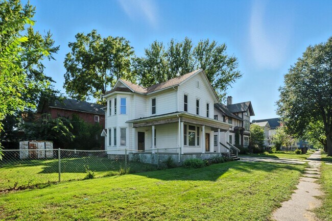 Foto del edificio - 325 Kirkwood Blvd
