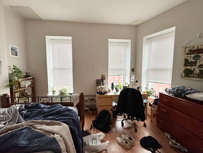 Building Photo - 96 Hammond St