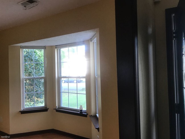 Foto del edificio - 314 Peach Tree Cres