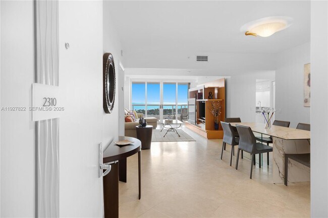 Foto del edificio - 21055 Yacht Club Dr