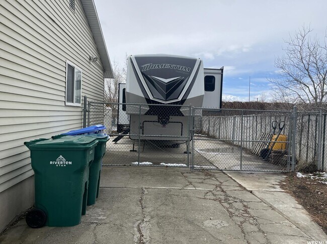 Foto del edificio - 1743 W 12050 S