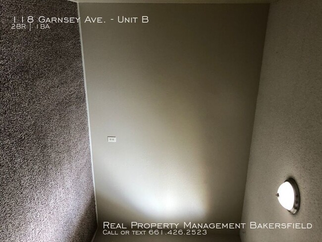 Building Photo - 118 Garnsey Ave Unit B