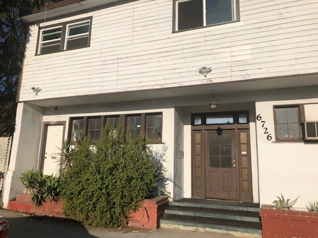 Front of Building - 6728 N Figueroa St