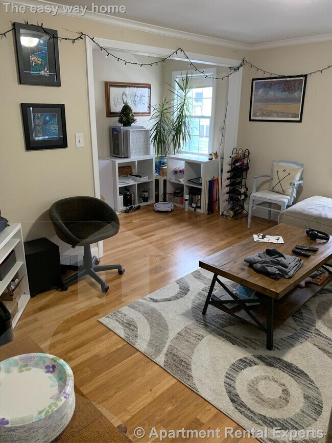 Building Photo - Porter Sq 2BR - Parking Included- 6 min wa...