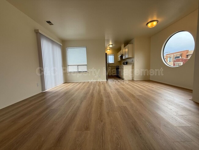 Foto del edificio - 360 Prescott Ave