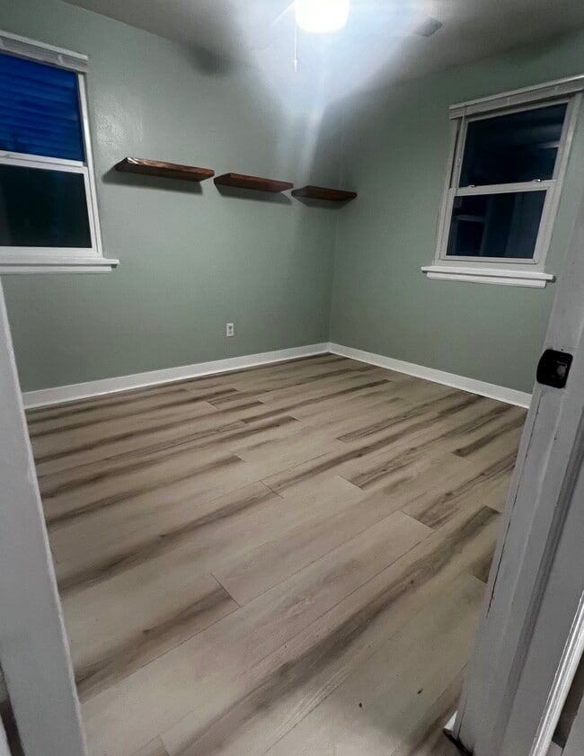 Foto del edificio - 4211 S Scott St