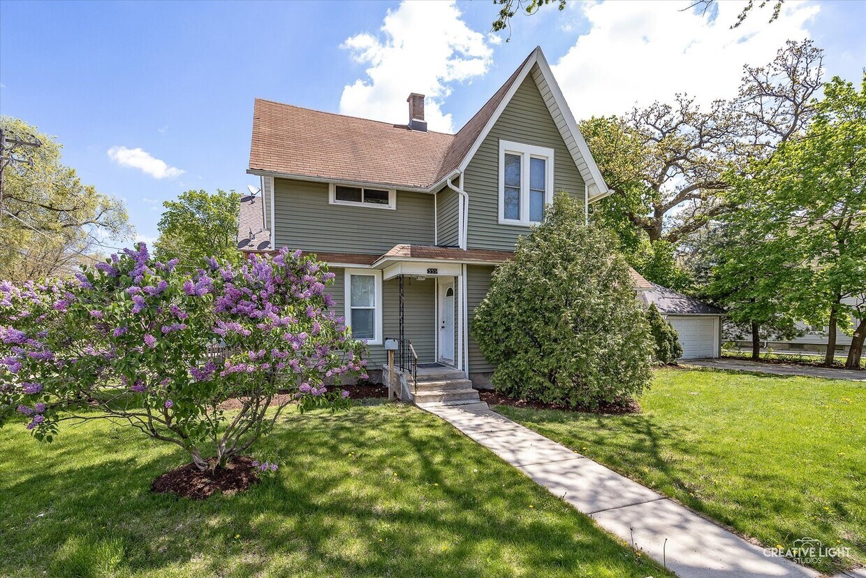 Foto principal - 121 Washburn St