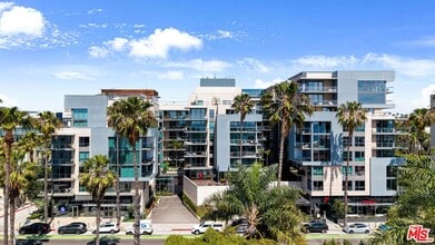 Building Photo - 1755 Ocean Ave