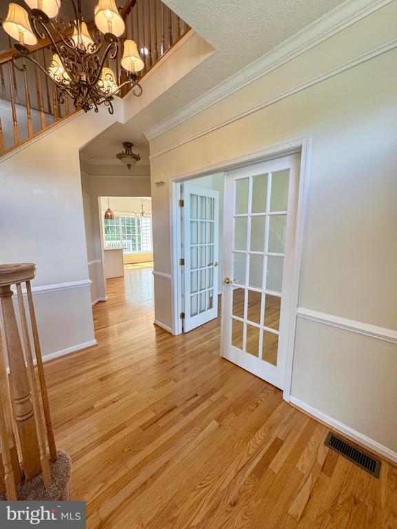 Building Photo - 805 Winterberry Dr