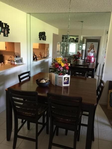 Building Photo - 801 Pinecrest Cir