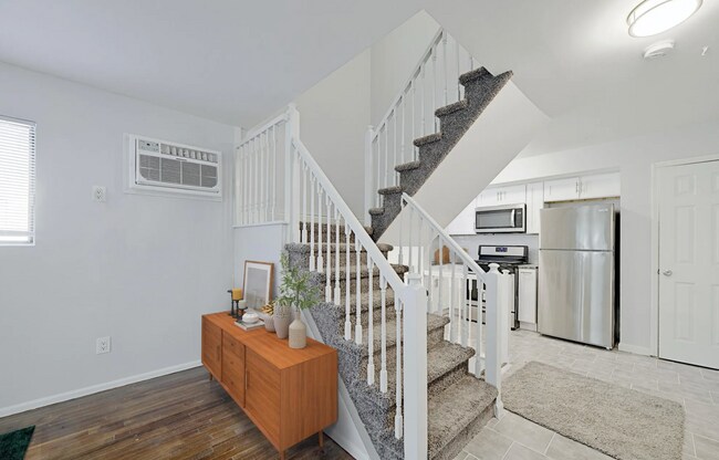 Building Photo - 20 Davis Ct