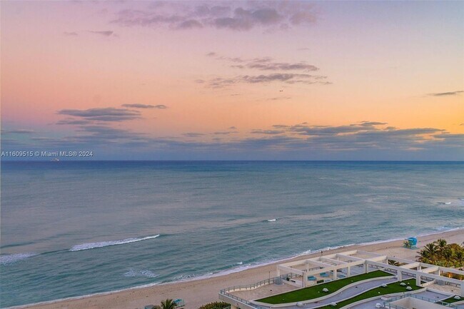 Foto del edificio - 6801 Collins Ave
