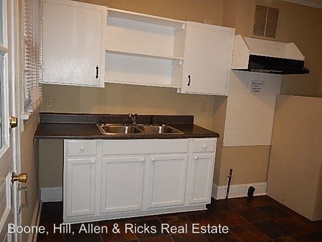 Foto del edificio - 2 br, 1 bath House - 817 Walnut St