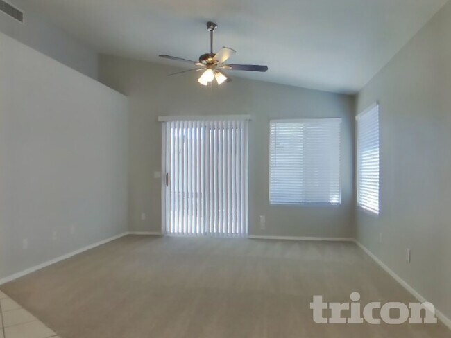 Foto del edificio - 2031 S Alicia