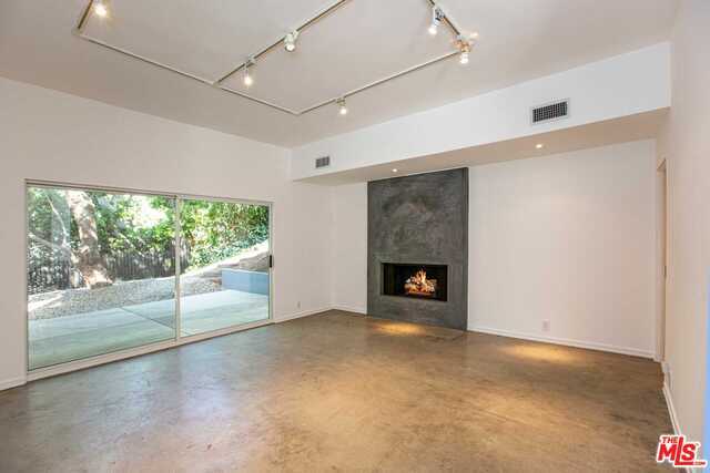 Foto del edificio - 9491 Readcrest Dr