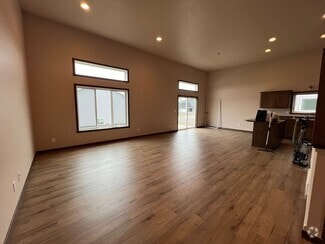 Building Photo - 3011 33rd Ave S