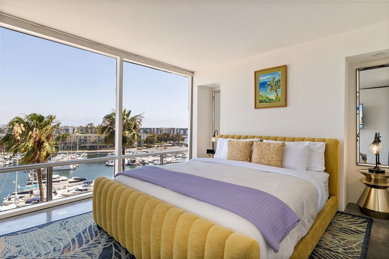 Foto principal - 4267 Marina City Dr