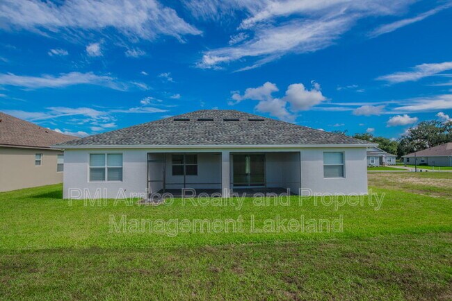Building Photo - 3165 Pearly Dr