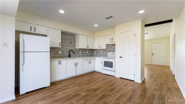 Foto del edificio - 12 N 22nd St