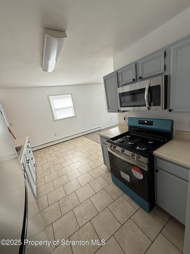 Foto del edificio - 1119 Taylor Ave
