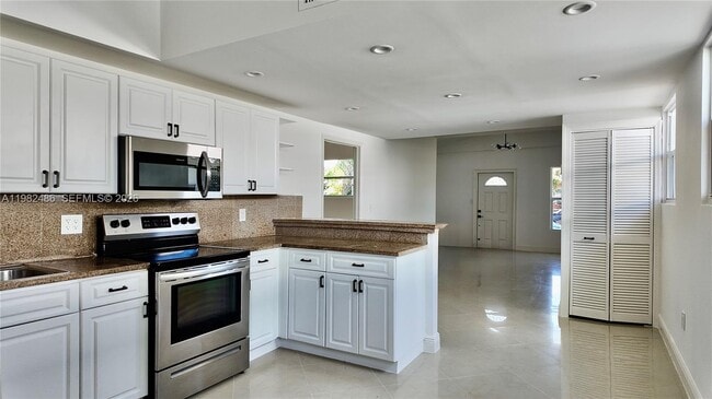 Building Photo - 1721 Fletcher St