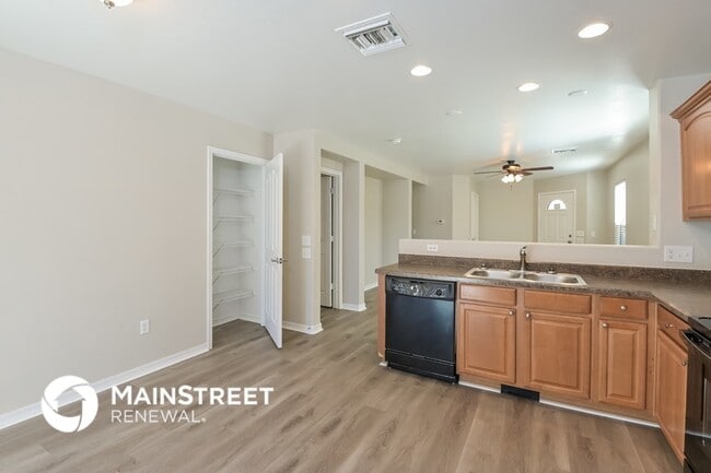 Building Photo - 6936 S Blueeyes Dr