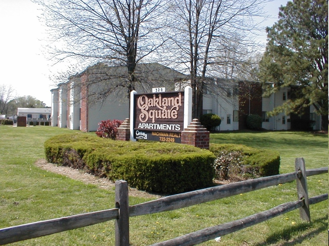 Building Photo - Oakland Square Apartments